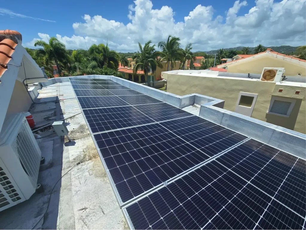 Placas solares con batería en Puerto Rico - Mundo Solar