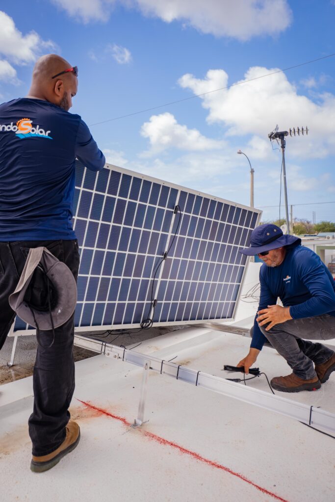 Instalación de paneles solares - Mundo Solar